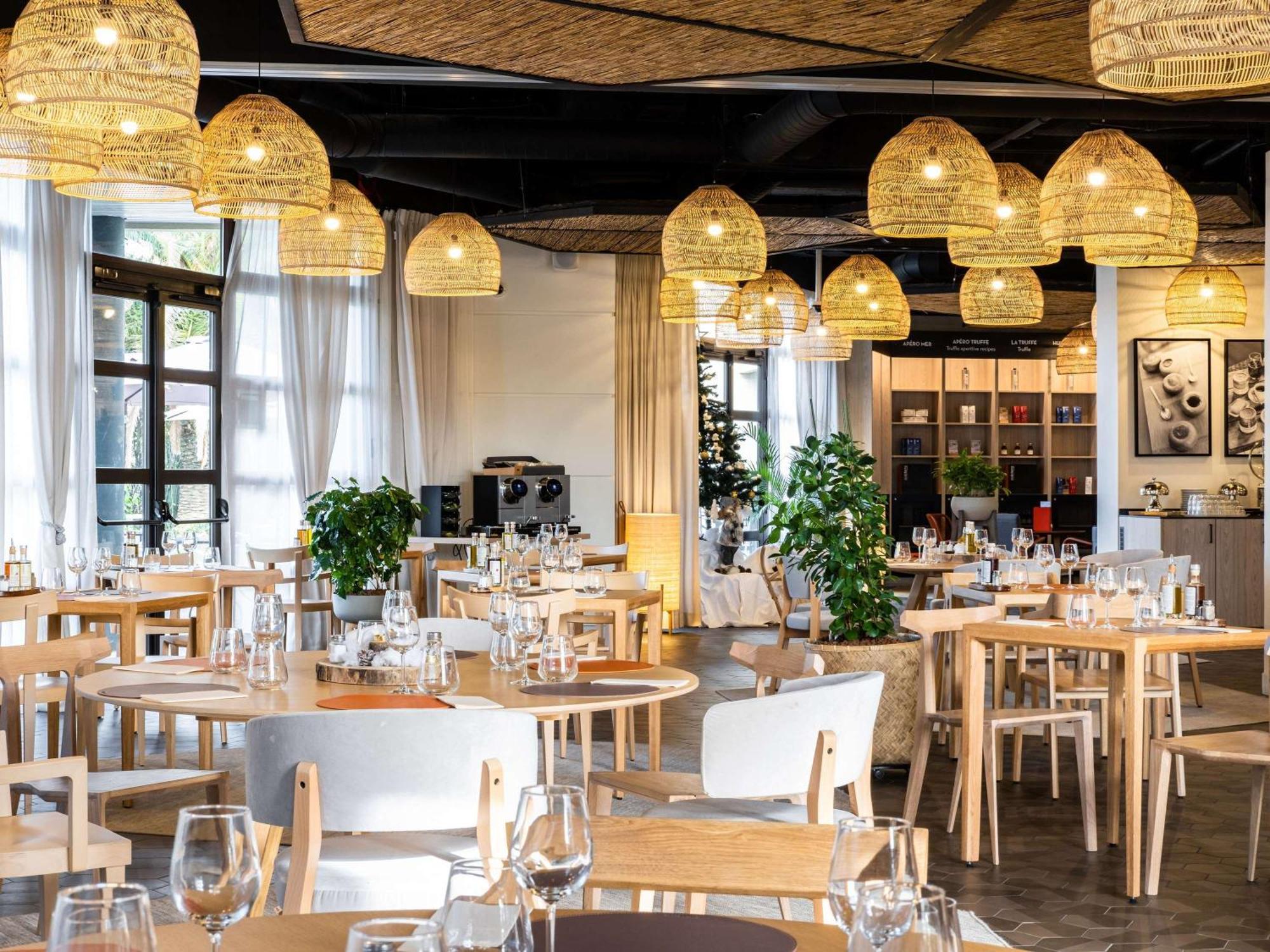 Mercure Cannes Mandelieu Exterior photo